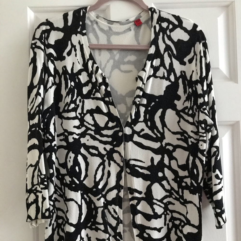 Extremely soft black & white button up cardi.